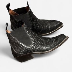 Free People Beau Western Black Leather Snakeskin Ankle Boots- size 38 / 8